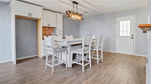 510 2nd Avenue, Gravette, AR 72736