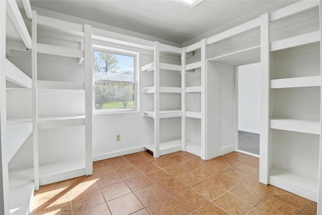 510 2nd Avenue, Gravette, AR 72736