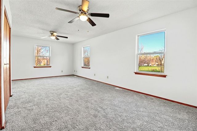 510 2nd Avenue, Gravette, AR 72736