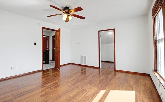 510 2nd Avenue, Gravette, AR 72736