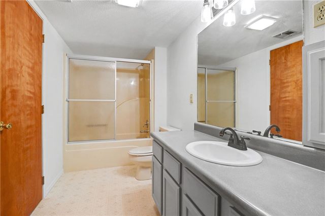 510 2nd Avenue, Gravette, AR 72736