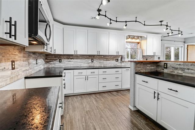 510 2nd Avenue, Gravette, AR 72736