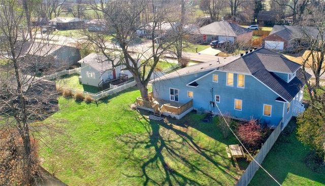 510 2nd Avenue, Gravette, AR 72736