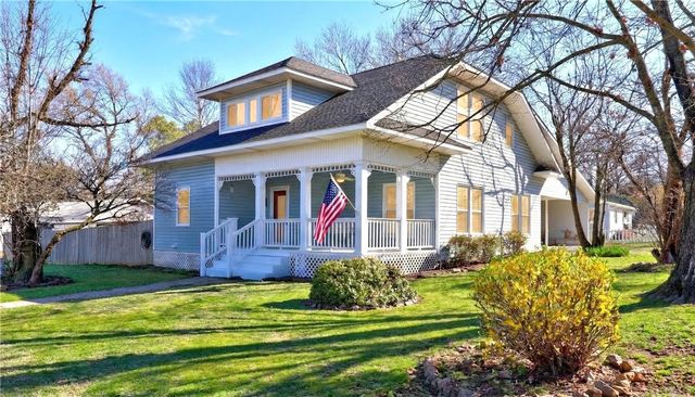 510 2nd Avenue, Gravette, AR 72736