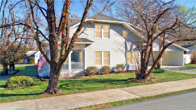 510 2nd Avenue, Gravette, AR 72736