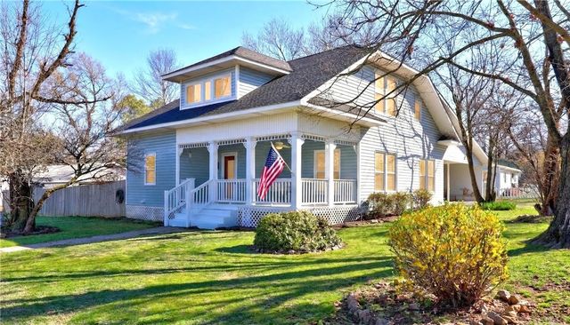 510 2nd Avenue, Gravette, AR 72736