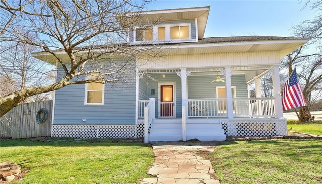 510 2nd Avenue, Gravette, AR 72736