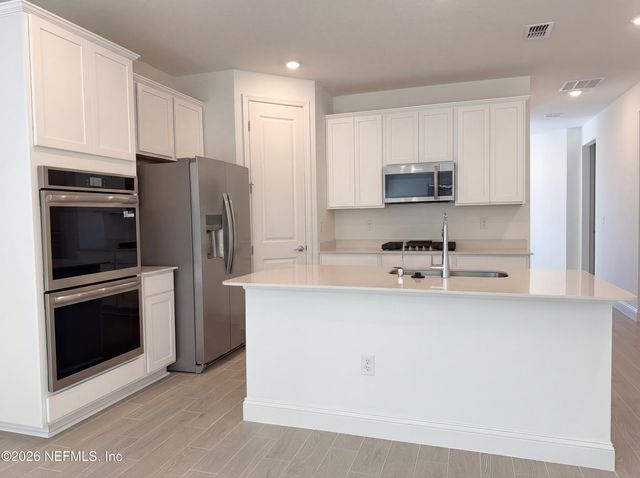 483 MURPHYS Drive, St. Johns, FL 32259