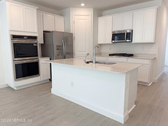 483 MURPHYS Drive, St. Johns, FL 32259