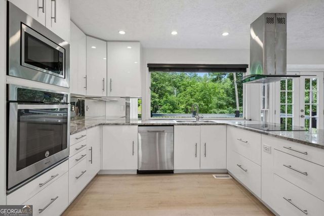 5132 Willow Point Parkway, Marietta, GA 30068