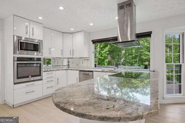 5132 Willow Point Parkway, Marietta, GA 30068