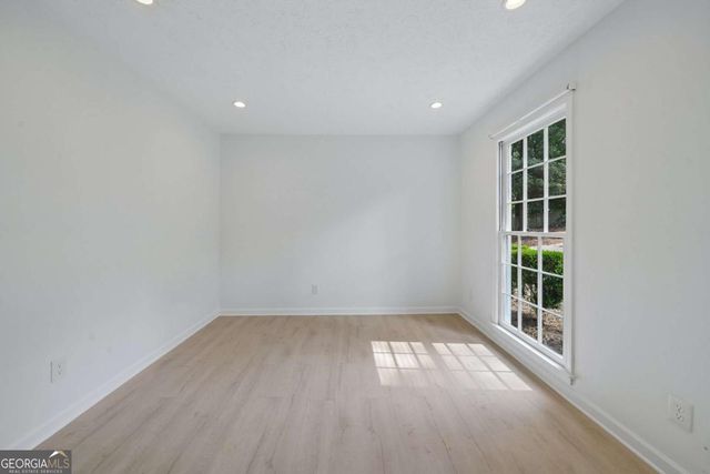 5132 Willow Point Parkway, Marietta, GA 30068