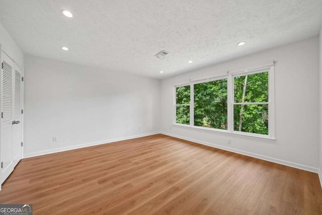 5132 Willow Point Parkway, Marietta, GA 30068