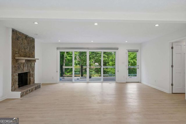 5132 Willow Point Parkway, Marietta, GA 30068