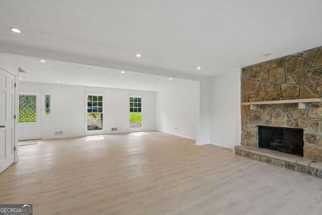 5132 Willow Point Parkway, Marietta, GA 30068