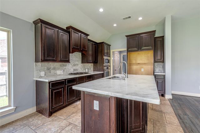 2704 Ginger Cove Lane, Pearland, TX 77584