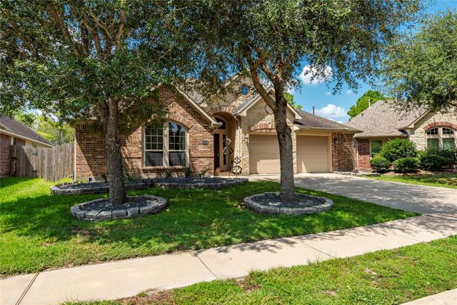 2704 Ginger Cove Lane, Pearland, TX 77584