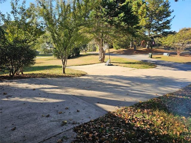 99 Indian Cove Drive, Dawsonville, GA 30534