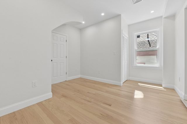 5 Cambridge Ter 2, Boston, MA 02134