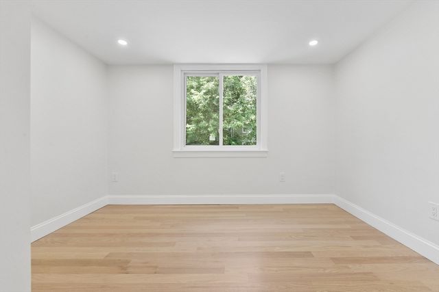 5 Cambridge Ter 2, Boston, MA 02134