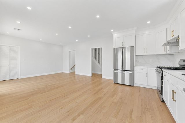 5 Cambridge Ter 2, Boston, MA 02134