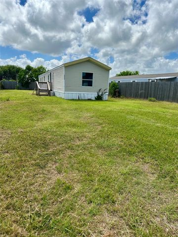 2523 Oyster Creek Bend, Oyster Creek, TX 77541