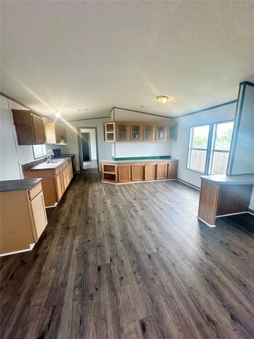 2523 Oyster Creek Bend, Oyster Creek, TX 77541