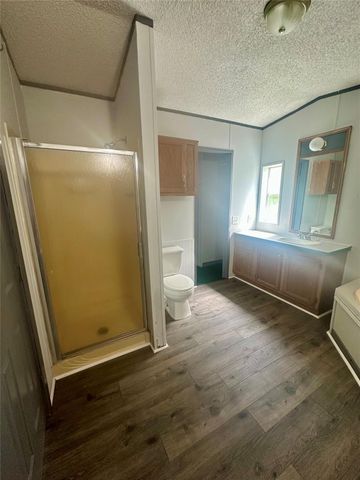2523 Oyster Creek Bend, Oyster Creek, TX 77541