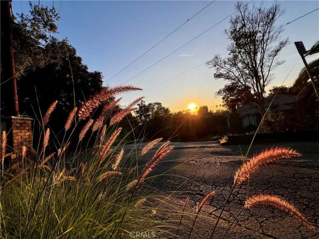 946 N Glendora Ave, Glendora, CA 91741