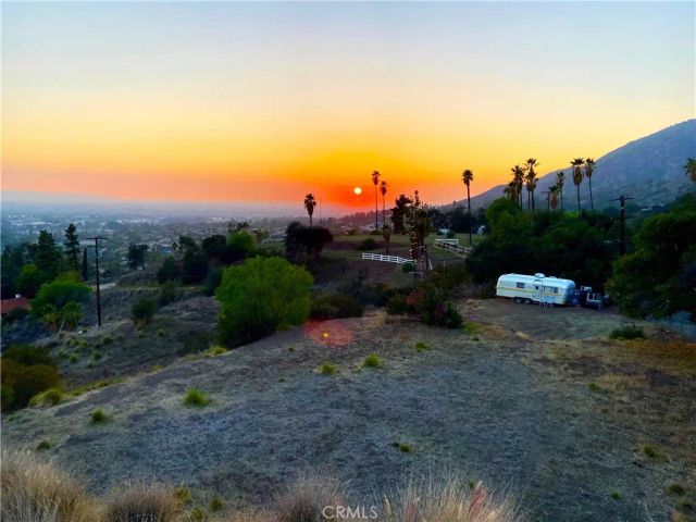 946 N Glendora Ave, Glendora, CA 91741