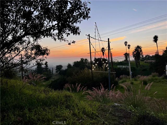 946 N Glendora Ave, Glendora, CA 91741