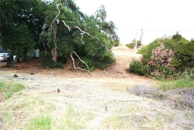 946 N Glendora Ave, Glendora, CA 91741