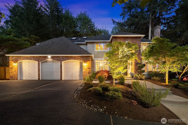 8512 213th Place NE, Redmond, WA 98053
