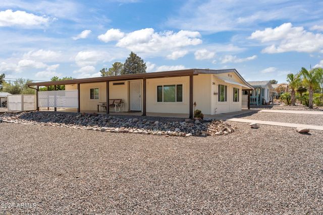 2045 W SMOKETREE Drive, Wickenburg, AZ 85390