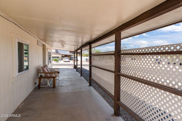 2045 W SMOKETREE Drive, Wickenburg, AZ 85390