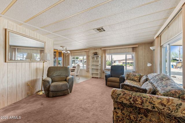 2045 W SMOKETREE Drive, Wickenburg, AZ 85390