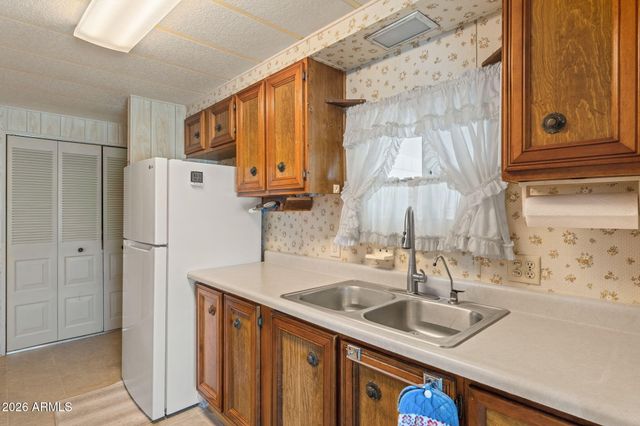 2045 W SMOKETREE Drive, Wickenburg, AZ 85390
