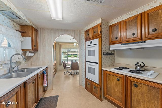 2045 W SMOKETREE Drive, Wickenburg, AZ 85390