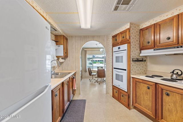 2045 W SMOKETREE Drive, Wickenburg, AZ 85390
