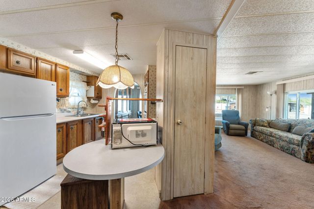 2045 W SMOKETREE Drive, Wickenburg, AZ 85390