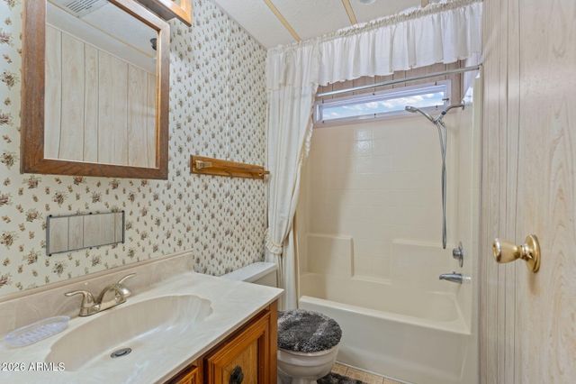 2045 W SMOKETREE Drive, Wickenburg, AZ 85390