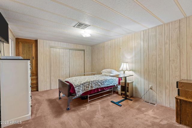 2045 W SMOKETREE Drive, Wickenburg, AZ 85390