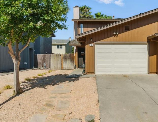 1296 Spruce Ln #42, Manteca, CA 95336