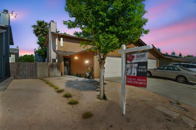 1296 Spruce Ln #42, Manteca, CA 95336