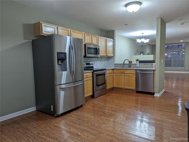 3248 Newbury Pl 11, Troy, MI 48084