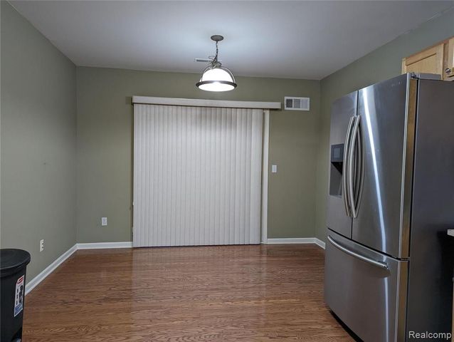 3248 Newbury Pl 11, Troy, MI 48084