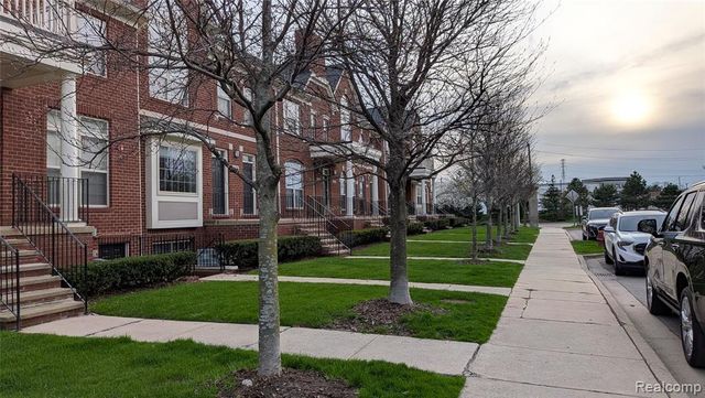 3248 Newbury Pl 11, Troy, MI 48084