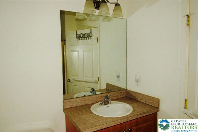 929 Eden Terrace, Williams Twp, PA 18042