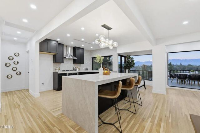 2001 Kenilworth Avenue, Los Angeles, CA 90039
