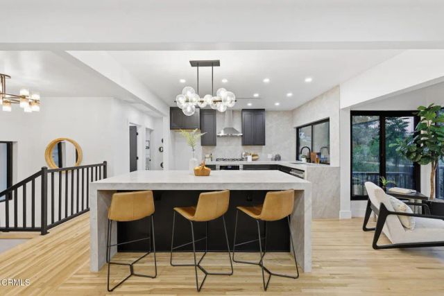 2001 Kenilworth Avenue, Los Angeles, CA 90039
